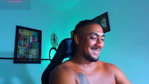 Snapshot of yosoy_enzo2020 chatting on May 2026 03:03:02 AM Enzo online show from May 2026 03:03:02 AM