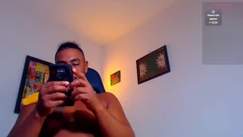 Snapshot of yosoy_enzo2020 chatting on July 2026 03:35:02 AM Enzo online show from July 2026 03:35:02 AM
