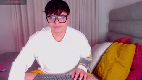 Snapshot of yossefmout chatting on June 2026 10:47:01 AM Yossef online show from June 2026 10:47:01 AM