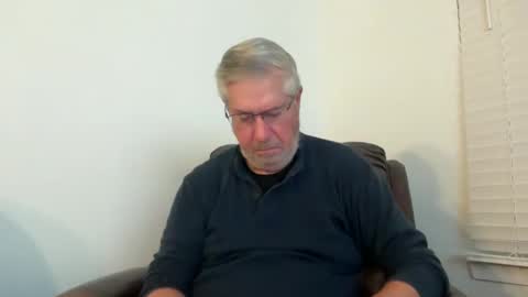 Snapshot of yougogirl_3 chatting on January 2025 12:40:01 PM Colorado Guy Straight online show from January 2025 12:40:01 PM