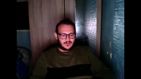 Snapshot of younromki chatting on April 2026 09:12:02 PM A... online show from April 2026 09:12:02 PM