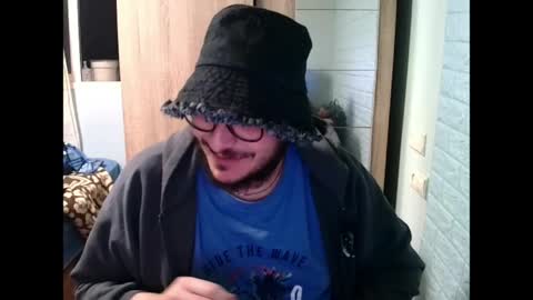 Snapshot of younromki chatting on April 2026 07:08:02 PM A... online show from April 2026 07:08:02 PM