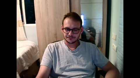 Snapshot of younromki chatting on May 2026 07:00:01 PM A... online show from May 2026 07:00:01 PM