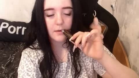 your_8a8y online show from October 2025 09:06:02 AM