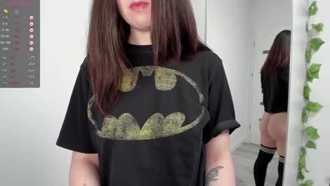 Adrianne online show from January 2026 02:11:02 PM