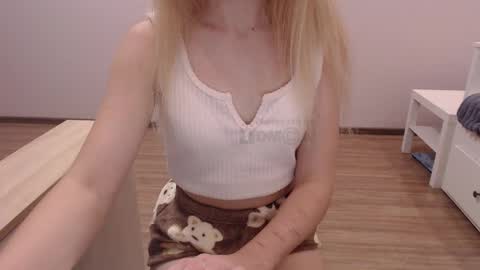 your_dream6996 online show from September 2025 08:45:01 PM