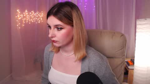 Freya online show from December 2024 06:19:02 PM