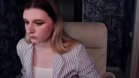 Snapshot of your_freya chatting on July 2026 11:08:02 AM Freya online show from July 2026 11:08:02 AM