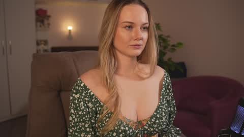 Snapshot of your_kat chatting on December 2024 05:12:01 PM Katherine online show from December 2024 05:12:01 PM