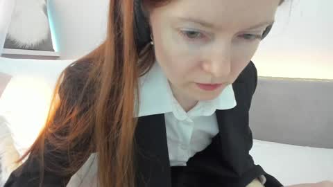 Snapshot of your_librarian chatting on May 2026 08:42:02 AM Your Librarian online show from May 2026 08:42:02 AM