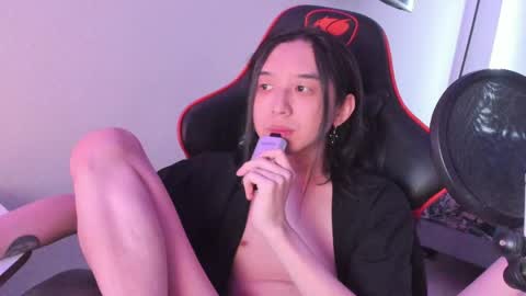 Snapshot of your_little_twink chatting on May 2026 05:23:02 AM Han online show from May 2026 05:23:02 AM