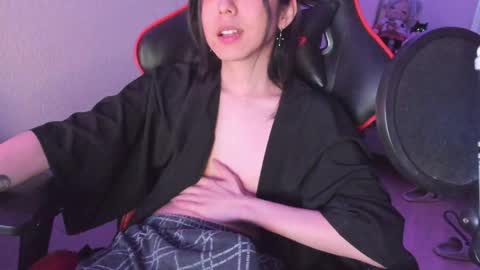 Snapshot of your_little_twink chatting on May 2026 01:00:01 AM Han online show from May 2026 01:00:01 AM