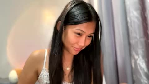 Snapshot of your_lovely_millan chatting on May 2026 04:51:01 AM your_lovely_millan online show from May 2026 04:51:01 AM