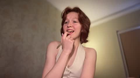Snapshot of your_moonlight_ chatting on May 2026 12:32:02 PM Mia online show from May 2026 12:32:02 PM