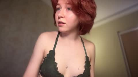 Snapshot of your_moonlight_ chatting on May 2026 01:50:01 PM Mia online show from May 2026 01:50:01 PM