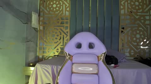 Snapshot of your_naughtyangel chatting on December 2024 10:51:02 PM Evelin online show from December 2024 10:51:02 PM