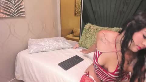 Evelin  online show from November 2025 02:21:01 AM