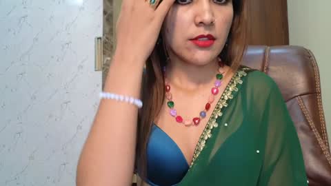 Snapshot of your_priya_77 chatting on December 2024 10:37:02 AM sonam online show from December 2024 10:37:02 AM