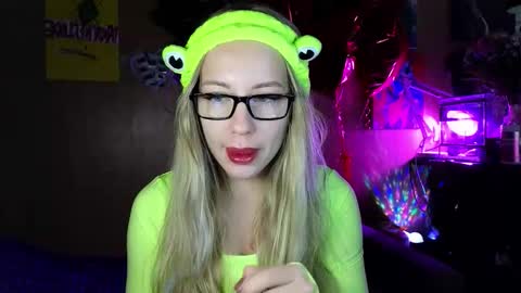 Snapshot of your_psychologist chatting on September 2025 12:47:02 AM Alice online show from September 2025 12:47:02 AM