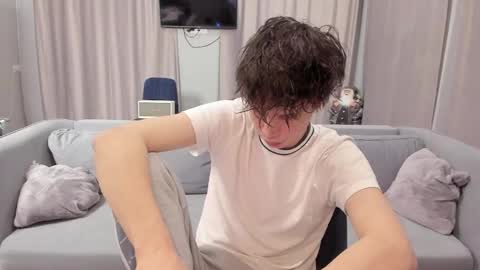 Snapshot of your_shy_guy chatting on January 2025 07:20:01 PM your_shy_guy online show from January 2025 07:20:01 PM