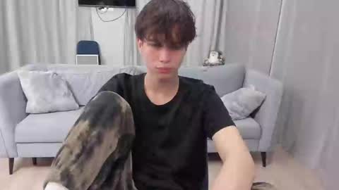 Snapshot of your_shy_guy chatting on January 2025 02:28:02 PM your_shy_guy online show from January 2025 02:28:02 PM