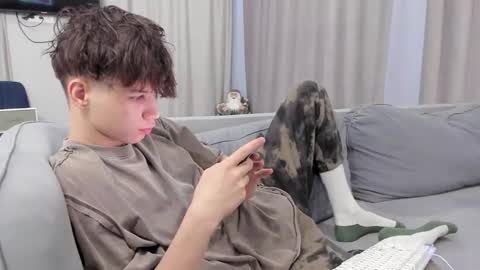 Snapshot of your_shy_guy chatting on February 2025 01:30:01 PM your_shy_guy online show from February 2025 01:30:01 PM