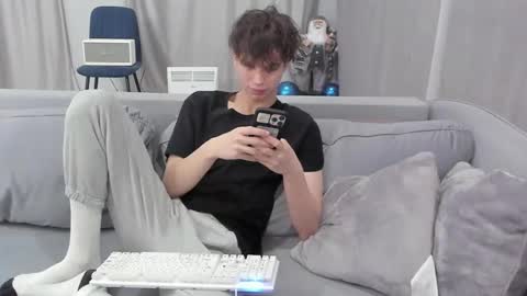 Snapshot of your_shy_guy chatting on February 2025 08:33:02 PM your_shy_guy online show from February 2025 08:33:02 PM