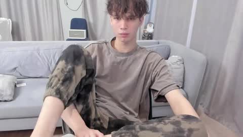 Snapshot of your_shy_guy chatting on February 2025 02:15:02 PM your_shy_guy online show from February 2025 02:15:02 PM