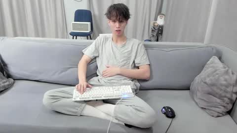 Snapshot of your_shy_guy chatting on February 2025 08:51:02 PM your_shy_guy online show from February 2025 08:51:02 PM