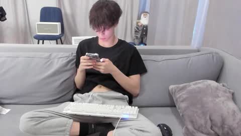 Snapshot of your_shy_guy chatting on February 2025 02:20:02 PM your_shy_guy online show from February 2025 02:20:02 PM