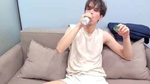 Snapshot of your_shy_guy chatting on September 2025 06:29:01 PM your_shy_guy online show from September 2025 06:29:01 PM