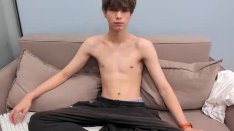 Snapshot of your_shy_guy chatting on September 2025 07:47:01 PM your_shy_guy online show from September 2025 07:47:01 PM