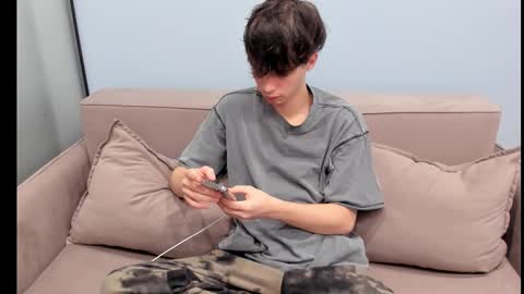 Snapshot of your_shy_guy chatting on October 2025 01:20:01 AM your_shy_guy online show from October 2025 01:20:01 AM