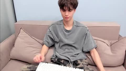 Snapshot of your_shy_guy chatting on October 2025 06:15:01 AM your_shy_guy online show from October 2025 06:15:01 AM