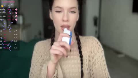 Mia  online show from February 2025 02:13:02 PM