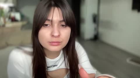 Mia  online show from February 2025 02:59:02 PM