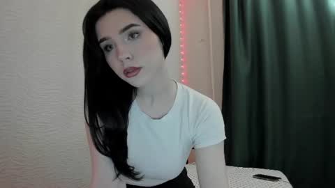 Snapshot of your_tender_doll chatting on June 2026 08:57:01 PM Alice online show from June 2026 08:57:01 PM