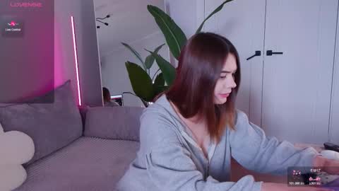 Snapshot of your_tess chatting on March 2026 11:01:02 AM Tessa online show from March 2026 11:01:02 AM