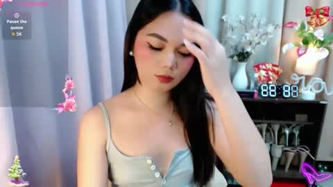 Hi its me Yna online show from December 2025 12:33:02 PM