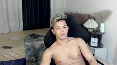 Snapshot of yourasian_bradley chatting on February 2025 07:03:01 PM yourasian_bradley online show from February 2025 07:03:01 PM