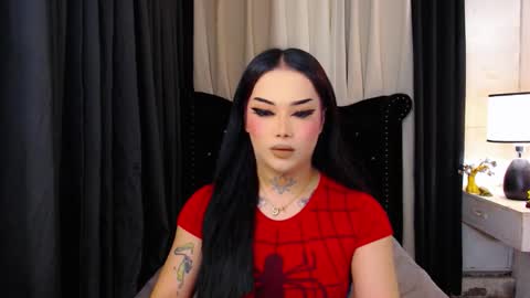 kim online show from December 2025 06:26:01 PM