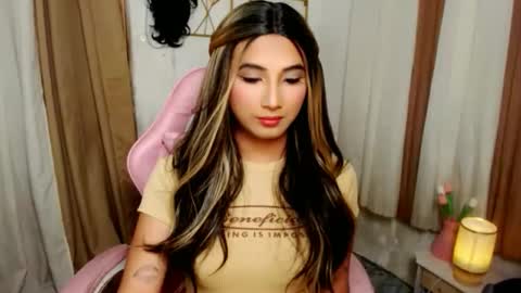 Snapshot of yourasianfave_drea chatting on October 2025 11:33:02 AM DREA online show from October 2025 11:33:02 AM