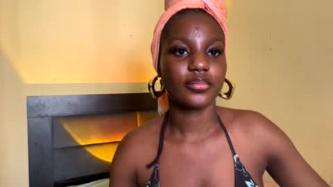 Snapshot of yourblackgoddess chatting on November 2025 02:05:04 PM yourblackgoddess online show from November 2025 02:05:04 PM