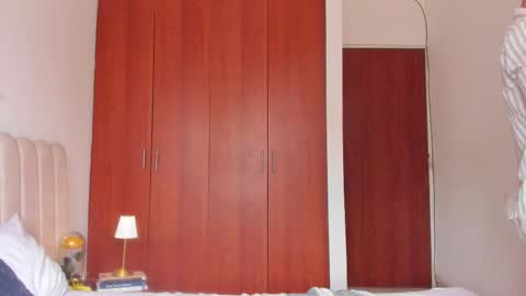 YOURBOYNEXTDOOR online show from September 2025 06:22:01 PM