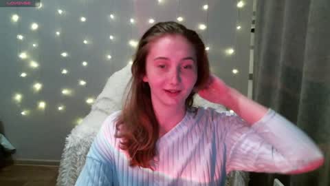 Snapshot of yourcreamyister chatting on January 2025 11:49:01 AM creamysister online show from January 2025 11:49:01 AM