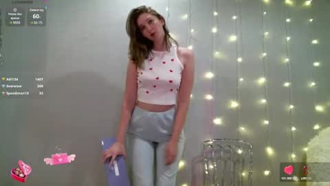 Snapshot of yourcreamyister chatting on March 2025 08:10:02 PM creamysister online show from March 2025 08:10:02 PM