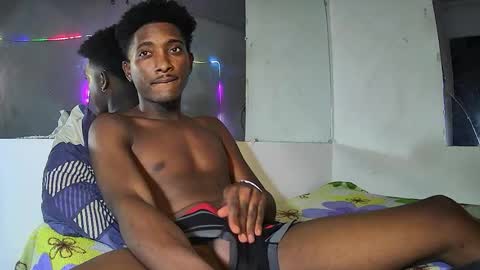 Yourdaddy2005 online show from February 2026 03:32:01 PM