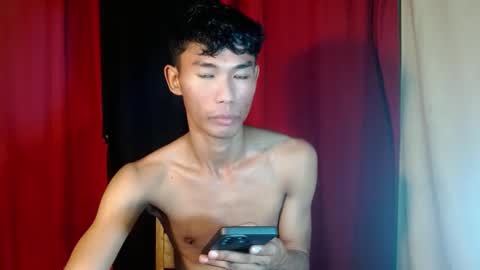 Snapshot of yourdreamboyx chatting on December 2024 05:13:01 PM Rence online show from December 2024 05:13:01 PM