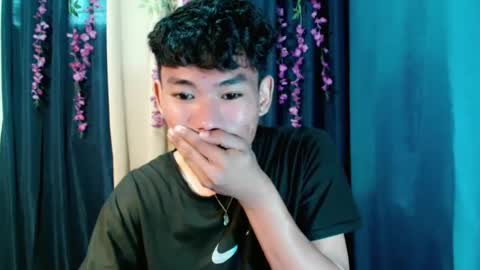 Snapshot of yourdreamboyx chatting on December 2024 06:35:02 AM Rence online show from December 2024 06:35:02 AM