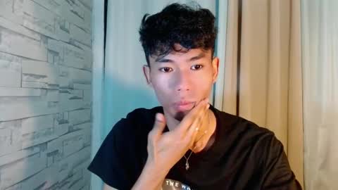 Snapshot of yourdreamboyx chatting on December 2024 08:37:02 AM Rence online show from December 2024 08:37:02 AM